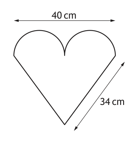 Love heart cake with dimensions 40 cm across the top and side length 34 cm